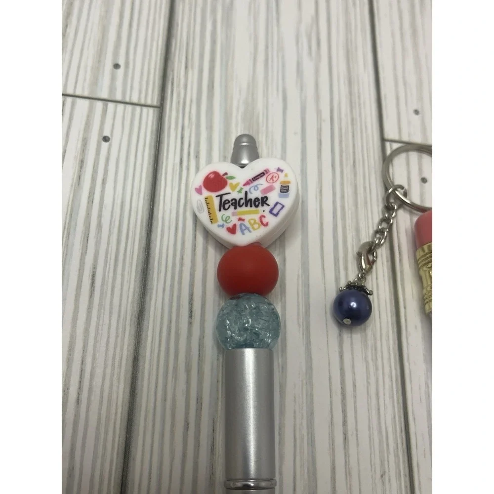 6 Piece Teacher Gift- Mousepad, 3 Large Paper Clips, Beadable Pen, And Key Chain
